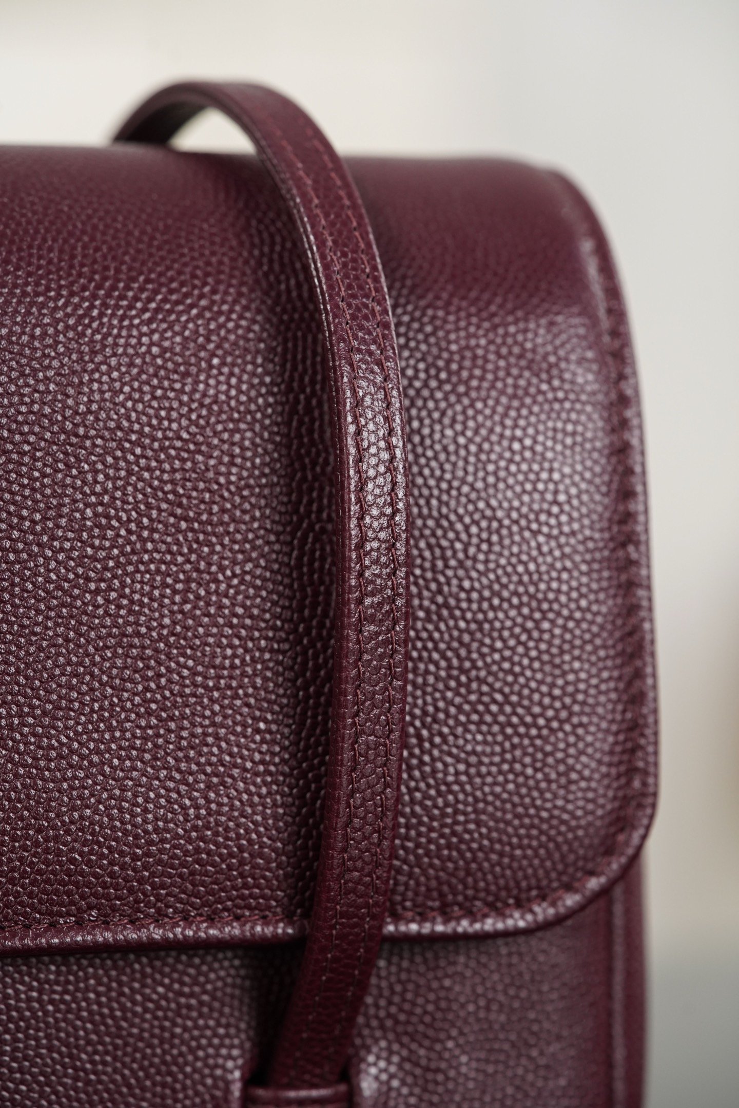 샤넬 26P 프레피 코코 스몰 플랩백 버건디 - 이미지 12