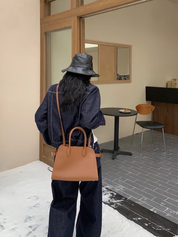 더 로우 마고 10백 골든 브라운