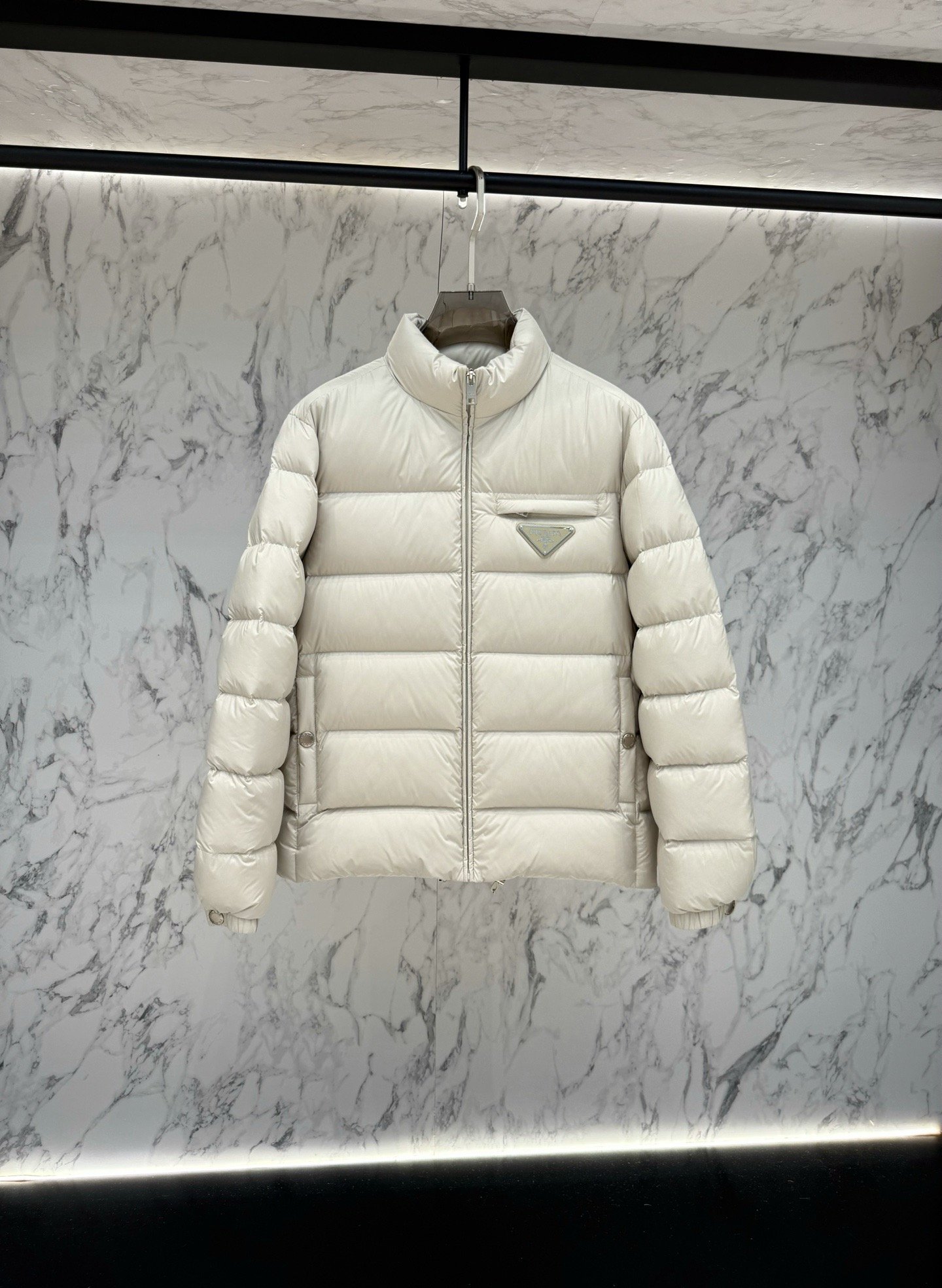 프라다 Re-Nylon Cropped Puffer 패딩 - 이미지 11