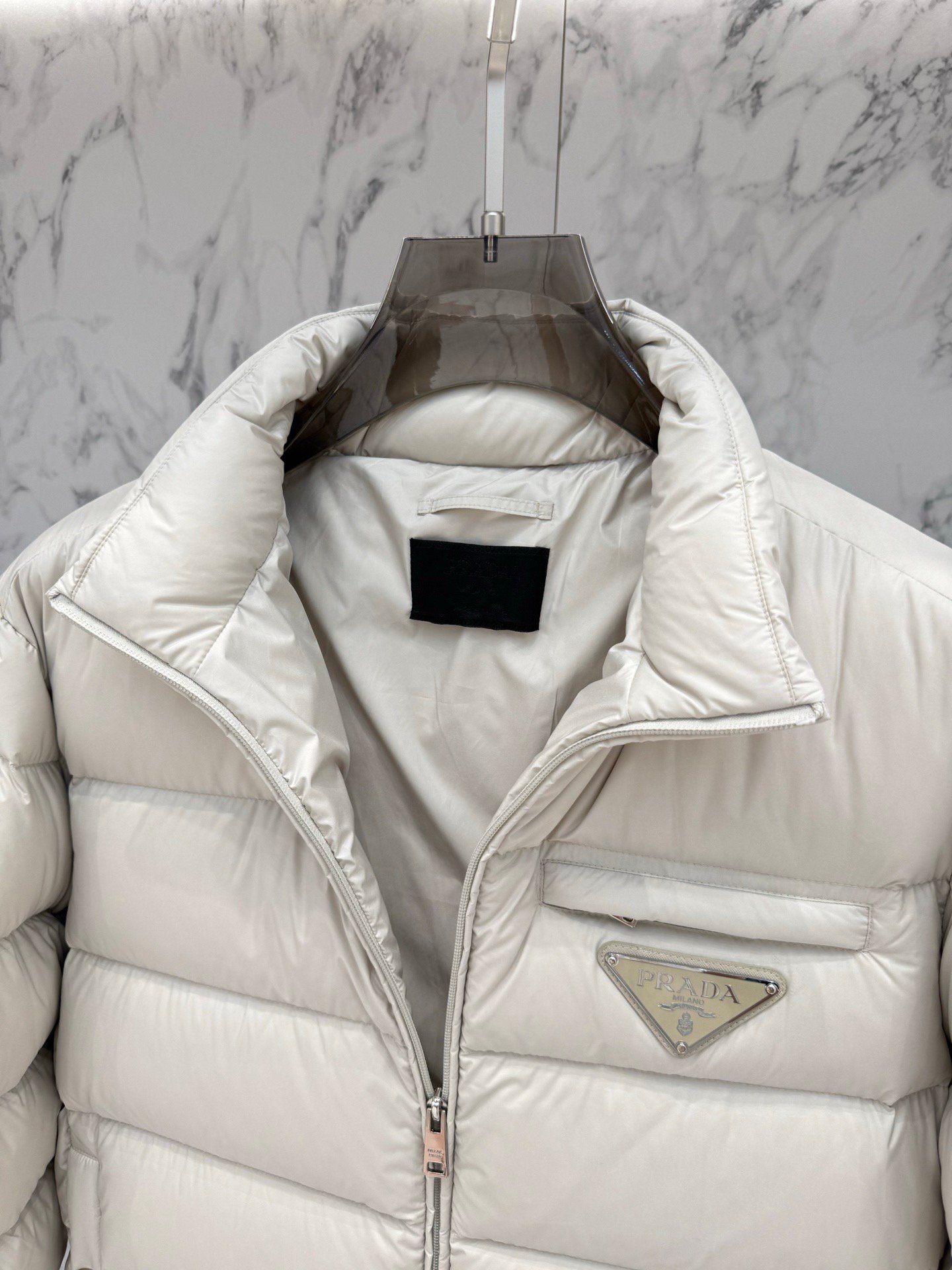 프라다 Re-Nylon Cropped Puffer 패딩 - 이미지 16