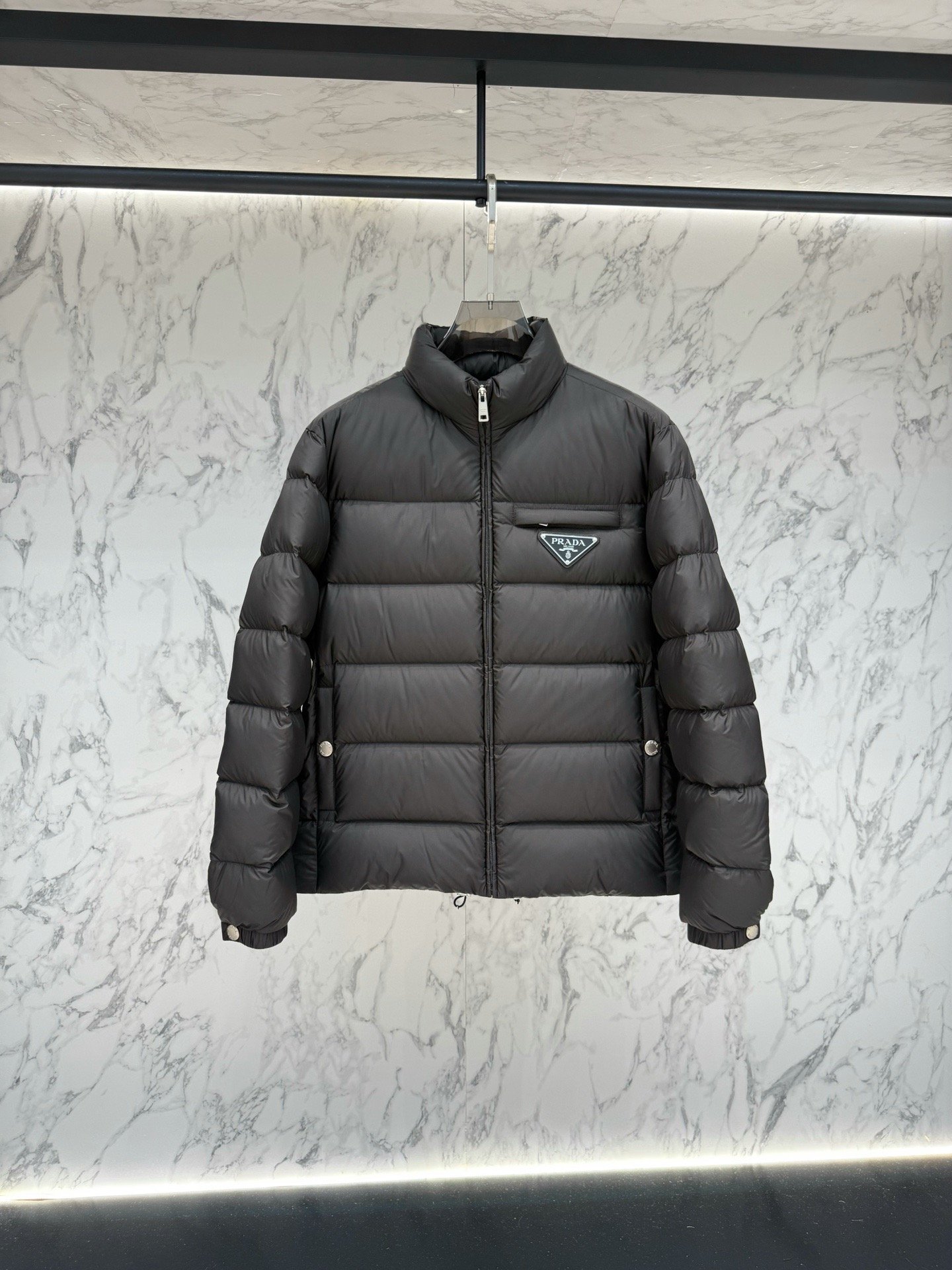프라다 Re-Nylon Cropped Puffer 패딩 - 이미지 2