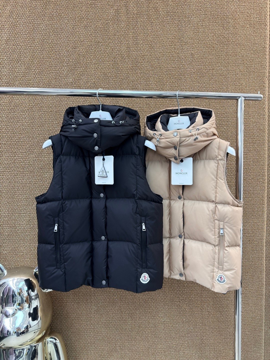 몽클레르 Macareux 후드 다운 패딩 베스트