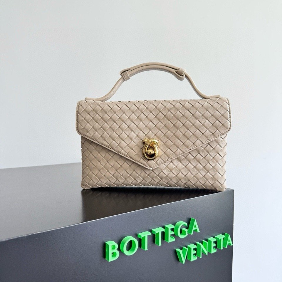 보테가 베네타 놋 락 크로스백