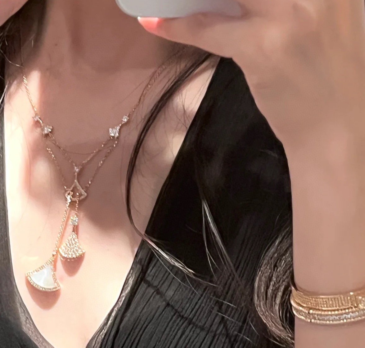 불가리 디바스 드림 파이브 팬 모티브 목걸이 - 이미지 3