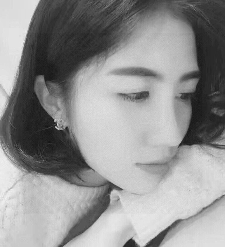 샤넬 더블 C 더블 로우 풀 파베 스터드 귀걸이 - 이미지 8