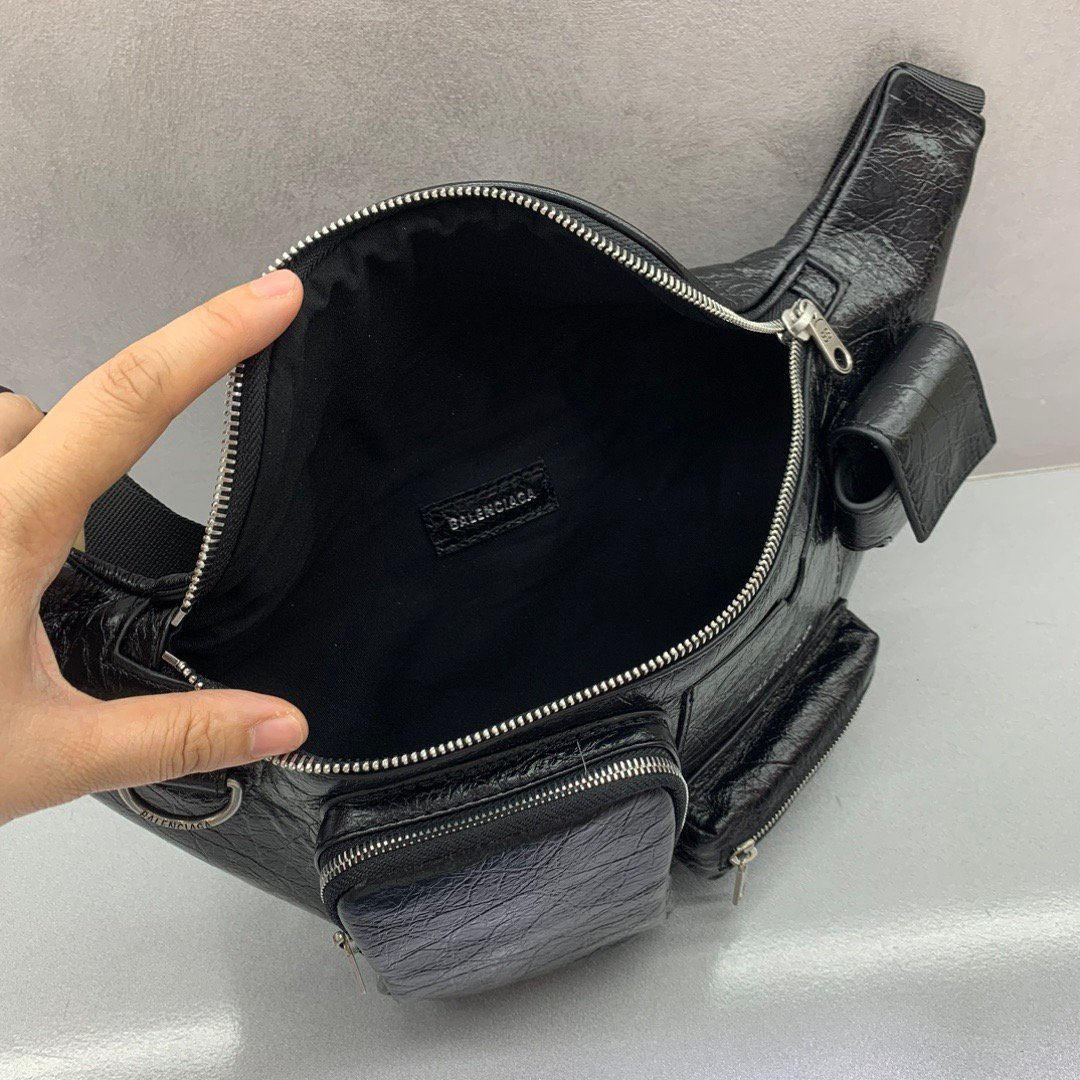 발렌시아가 모터사이클 멀티 포켓 벨트백 - 이미지 6
